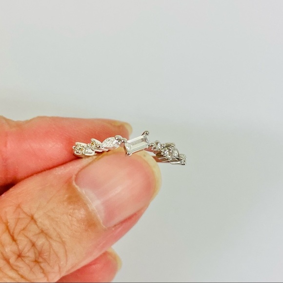 Grand Baguette Marquise Crystal Dainty SILVER Ring - Picture 2 of 5